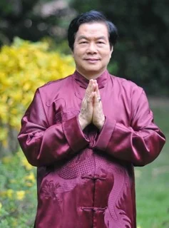 Портрет Мантэк Чиа