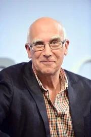 Портрет Петер Гардош