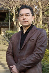 Портрет Сю Фудзисава