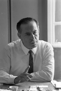 Портрет Тауфик Туби