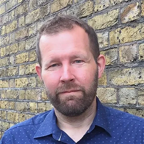 Портрет Джайлс Спэрроу