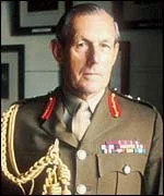 Портрет Майкл Карвер