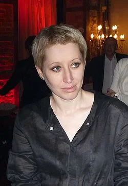 Портрет Линор Горалик