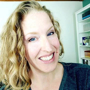 Портрет Эбби Брукс