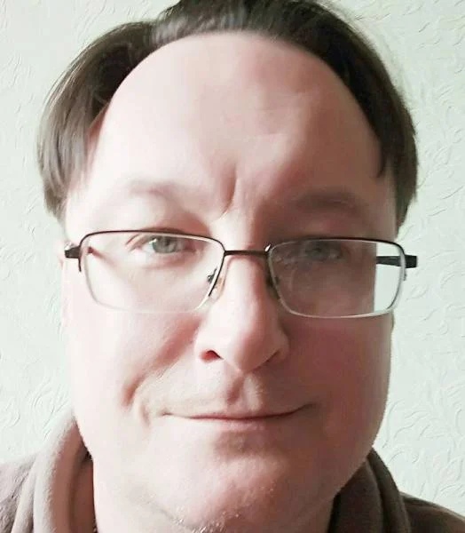 Портрет Юрий Мори