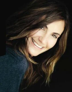 Портрет Лизи Харрисон