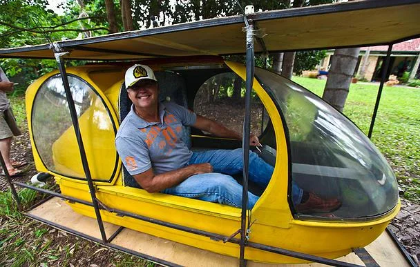 Портрет Джордж Чаус