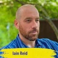 Портрет Иэн Рейд