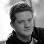 Портрет Бретт Маклафлин