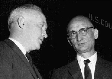 Портрет Джеймс Бритт Донован