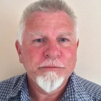 Портрет Керри Болтон