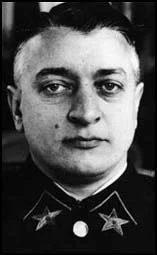 Портрет Михаил Николаевич Тухачевский