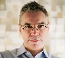 Портрет Саймон Моррисон