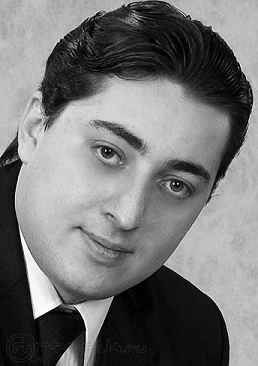 Портрет Дэннис Лэнгли