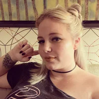 Портрет Даниэль Лори