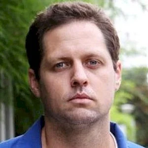 Портрет Винсент Бевинс