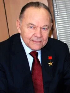 Портрет Рэм Викторович Петров