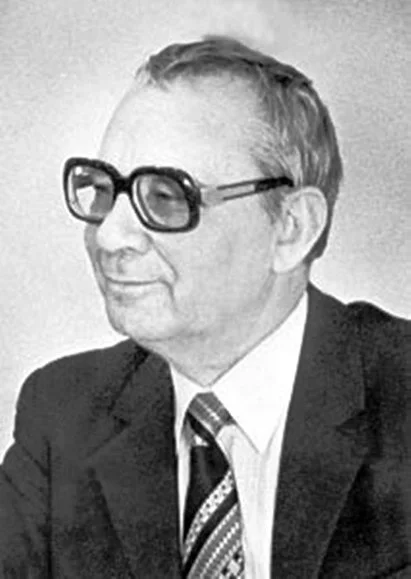 Портрет Аскад Мухтар