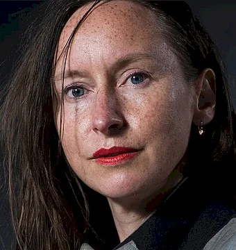 Портрет Джоанна Уолш