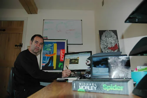 Портрет Майкл Морли