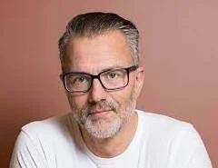 Портрет Томас Энгер