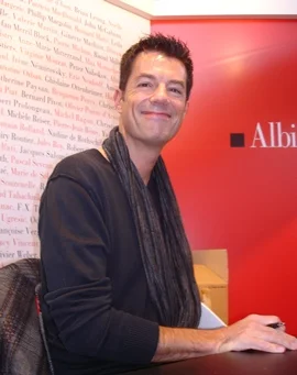 Портрет Патрик Бовен