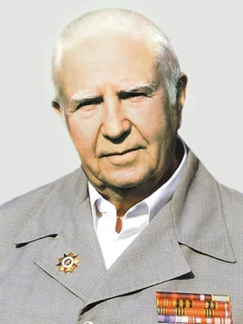 Портрет Владимилен Исакович Наумов