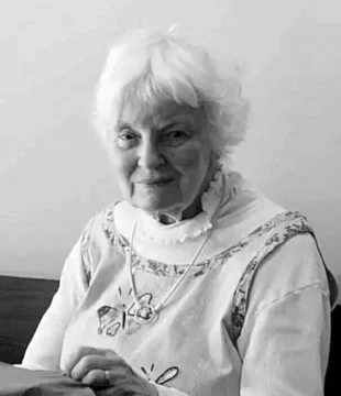 Портрет Дeниз Скотт Браун