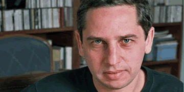 Портрет Гильермо Мартинес