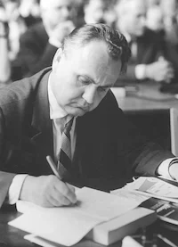 Портрет Честмир Аморт