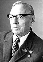 Портрет Юрий Корнеевич Смолич