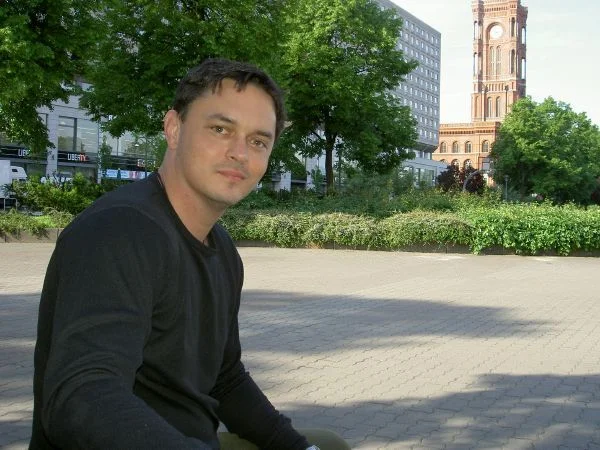 Портрет Марк Грени