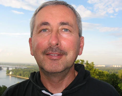 Портрет Сергей Головачёв