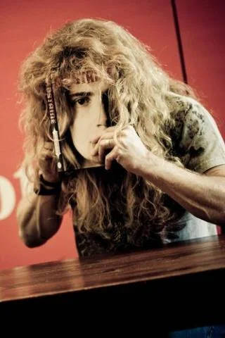 Портрет Дэйв Мастейн