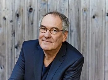 Портрет Йорг Маурер