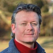 Портрет Оливер Пауч