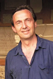 Портрет Роберт Фоули