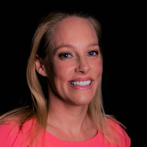 Портрет Элли Рейнолдс