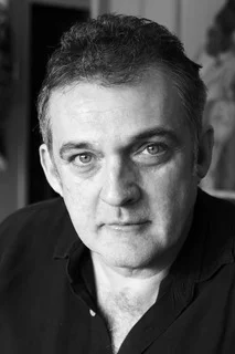 Портрет Марк Моррис