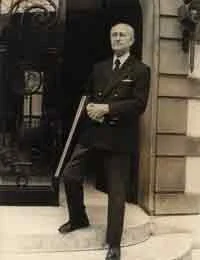 Портрет Поль Виалар