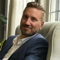 Портрет Джонатан Джэнз