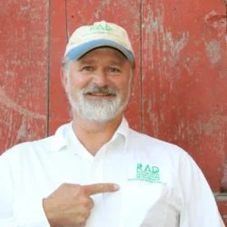 Портрет Марк Шепард