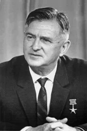 Портрет Олег Константинович Антонов