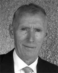 Портрет Сэм Макбратни