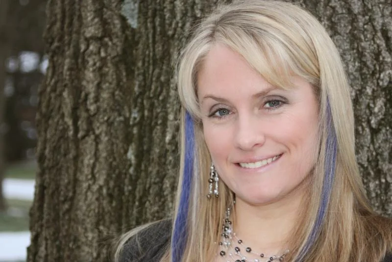 Портрет Минди Арнетт