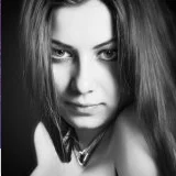 Портрет Алекса Вулф