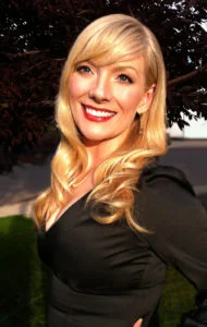 Портрет Даника Стоун