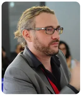 Портрет Стив Стивенсон