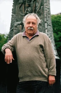 Портрет Николай Евгеньевич Петренко