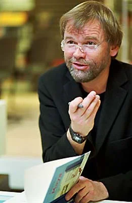 Портрет Юстейн Гордер